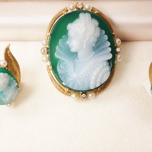 Vintage 14k Gold Green Hardstone Cameo Pendant Earrings Set: Pearl & Diamond Renaissance Revival image 10