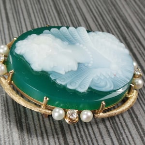 Vintage 14k Gold Green Hardstone Cameo Pendant Earrings Set: Pearl & Diamond Renaissance Revival image 7