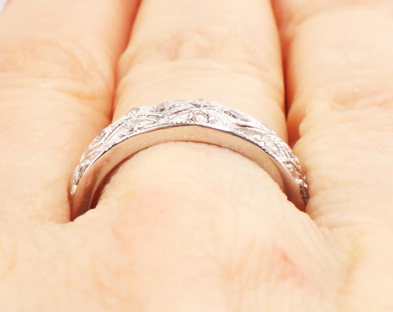 Vintage 14k White Gold Natural Diamond Wedding Band, Approx .35 CT TDW Size 6.25 image 9