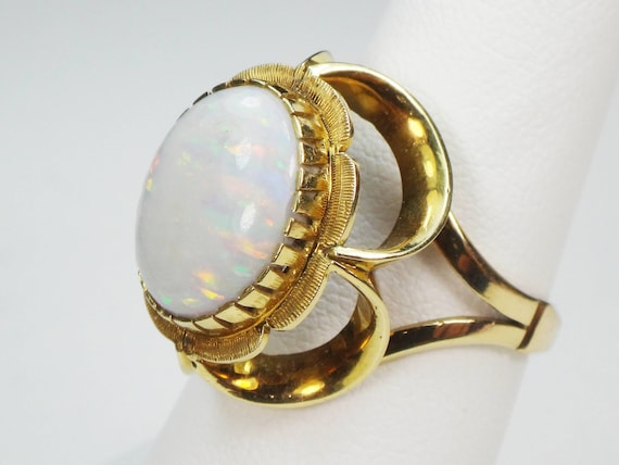 Vintage Large 14k Yellow Gold Natural Opal Ring O… - image 1