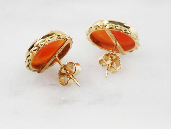 Vintage 14k Gold Shell Cameo Stud Earrings Oval M… - image 9