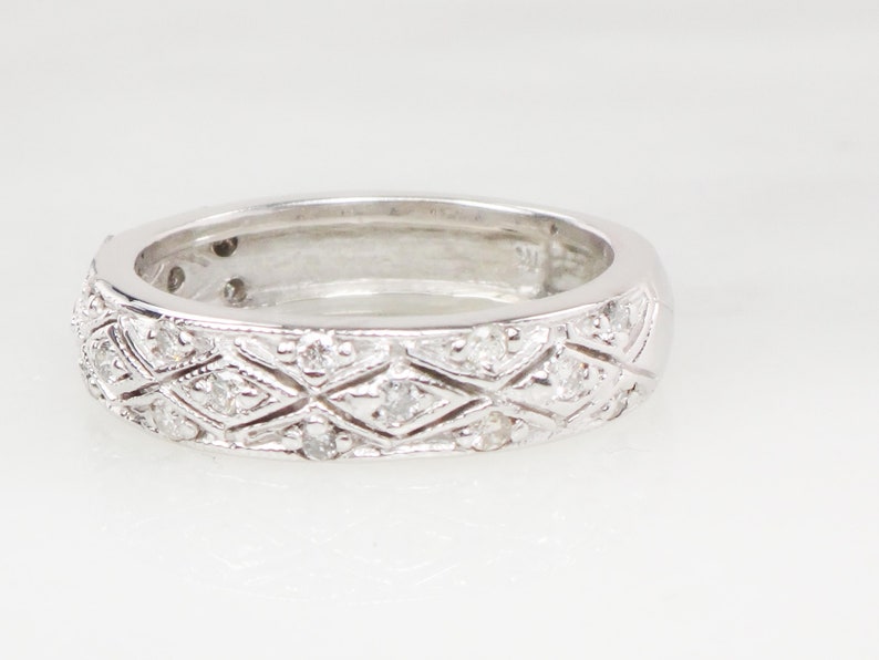 Vintage 14k White Gold Natural Diamond Wedding Band, Approx .35 CT TDW Size 6.25 image 4