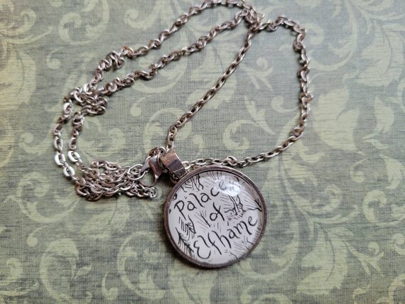 colgante del Palacio de hecho las páginas - Etsy España