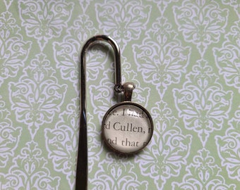 Cullen bookmark made with book pages