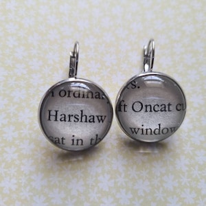 Harshaw en Oncat hanger oorbellen gemaakt met Shadow en Bone boek pagina&#39;s