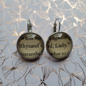 Rhysands Lady Ohrringe aus dem Buch A Court of Thorns and Roses