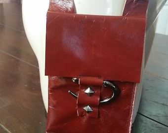 Bolso con tachuelas de cuero rojo, bolso con tachuelas de cuero rojo, bolso con flecos de cuero rojo, bolso colgante lateral, Tantra444