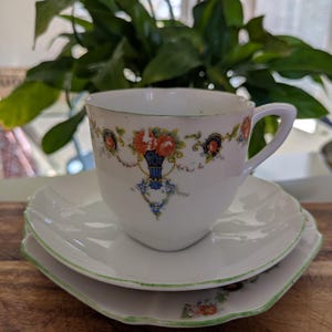Tea cup and Saucer with plate. Art Deco.