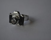 Black Camera Retro Adjustable Ring