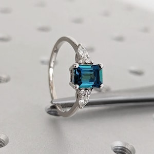 Montana Teal Sapphire Engagement Ring, Emerald Cut Blue Green Teal Sapphire Ring, Tiny Cluster Natural Gemstone Ring 14K Gold Bridal Jewelry