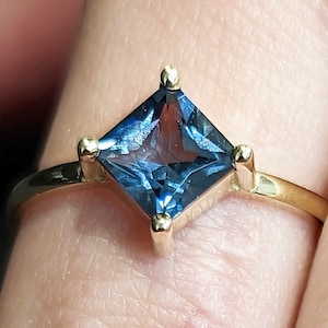 London Blue Topaz Ring - December Birthstone - Gemstone Band - Gold Ring - Engagement Ring - Princess Cut Ring - Solitaire Ring - Prong Ring