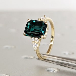 Emerald Ring Vintage Emerald Engagement Ring 14K Yellow Gold Ring Gift Unique Antique Wedding Promise Anniversary Ring For Her Birthstone