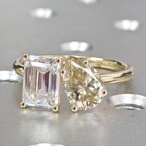 Colorless & Champagne Moissanite Toi Et Moi Ring / Emerald And Fancy Colored Pear Moissanite Ring  / 14K Gold Engagement Ring / Gift For Her