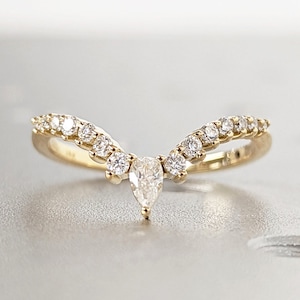 Pear shaped curved wedding band Yellow gold moissanite wedding band unique vintage diamond stacking matching wedding Bridal Gift for women