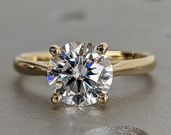 4-Prong Round Engagement Ring in 14k Solid Gold / 2 CT Moissanite Engagement Rings / Solitaire Moissanite Ring / Gold Promise Ring / Simple