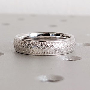 14K 18K Solid White Gold Wedding Ring for Men & Women, White Gold Mens Wedding Band, Hand Engraved Mens Wedding Ring, Wedding Rings for Men