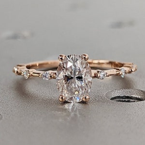 Anillo de oro macizo de 14K / Anillo de boda de moissanita ovalada de 1CT / Anillo de compromiso de moissanita / Anillo de aniversario / Anillo de promesa simple / Anillo de oro blanco delicado