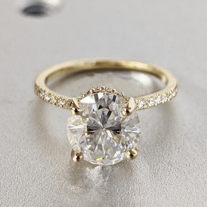 Round Engagement Ring, Round cut Moissanite engagement ring, moissanite hidden halo ring, Round Moissanite Ring, Hidden Halo Ring