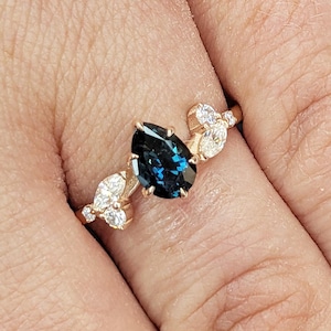 Art Deco Twig Ring, 14k Gold Ring, Teal Sapphire leaf Ring, Pear Cut Sapphire Ring, Nature Inspired Promise Ring, Anniversary Gift for Wife