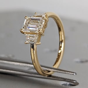 Three Stone Emerald Cut Moissanite Engagement Ring, Side Trapezoid Moissanite, Three Stone Engagement Ring, Emerald Cut and trapezoid Cut