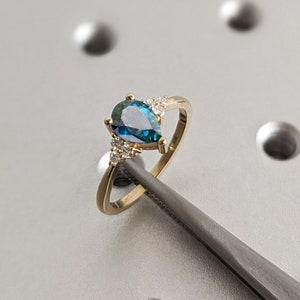 Vintage Style Montana Sapphire Ring, Pear Cut Blue Green Teal Sapphire Engagement Ring, Solid Gold Wedding Ring, Diamond/Moissanite Cluster