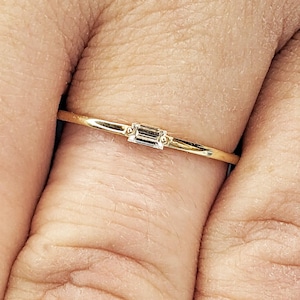 Baguette Diamond Ring / 1.1MM Thin Wedding Band / Baguette Diamond Band / Solid Gold Stacking Ring / Dainty Baguette Ring / Minimalist Ring