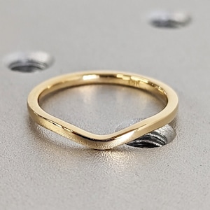 Curved Wedding Band/18k Yellow Gold Matching Band/18k Yellow Gold Matching Ring/18K Solid Gold Wedding Ring/Curved Matching Band/Plain Ring