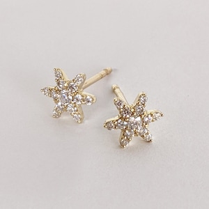 Lab Diamond Earring / 14k Gold Earring / Diamond Cluster Earring / Art Deco / Flower Design Diamond Earrings / Anniversary Gift Idea / Studs