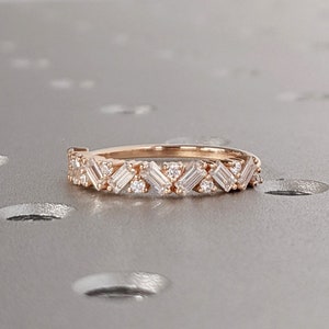 Baguette Diamond Stacking Ring in 14k Solid Gold / Stackable Diamond Ring / 14k Rose Gold Baguette Ring, Diamond Wedding Band / Diamond Ring