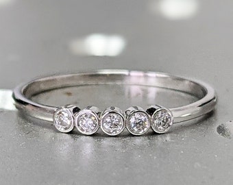 Bezel Set Diamond Band in 14k Gold / Bezel Set Diamond Ring / Simple Thin Gold Band White Diamond Ring / Diamond Bezel Set Wedding Band