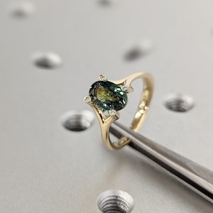 1ct Oval Cut Peacock Sapphire Engagement Ring | 14K Yellow Gold Split Shank Promise Ring | 4 Prong Diamond Bezel Statement Ring for Her