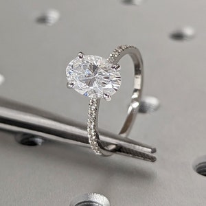 Oval Lab Grown Diamond Engagement Ring With Side Accent Moissanite Stones, Wedding Ring, Anniversary Ring 18K Solid White Gold, Vintage Ring