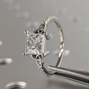 Celtic Ring with Moissanite Celtic Knot Engagement Ring Scottish Ring Irish Ring Moissanite Engagement Ring Triquetra Ring Celtic Pattern
