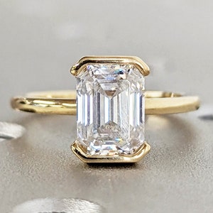 Emerald Cut 1.5 carat D-F Color VVS-VS Clarity Lab Created Diamond Solitaire Engagement Ring 14k Yellow Gold Floating Bezel Setting Art Deco