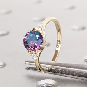Vintage Alexandrite Engagement Ring | Round Lab Alexandrite Gem | Alexandrite Ring | Yellow Gold Ring | Anniversary Promise Ring | June Ring