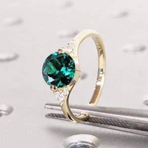 Vintage Emerald Engagement Ring | Round Lab Emerald Ring | Green Emerald Ring | Yellow Gold Ring | Anniversary Promise Ring | May Birthstone