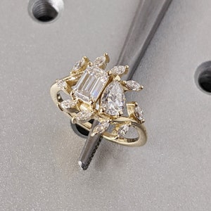 Toi et Moi Ring / Pear and Emerald Cut Moissanite Ring / Two Stone Engagement Ring / Marquise Leaf Cluster Ring / Unique Statement Gold Ring