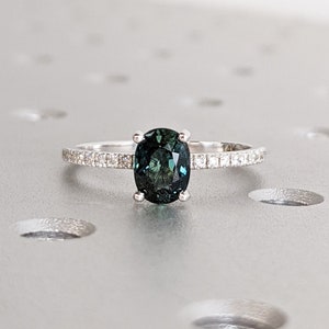 Bague unique en son genre avec saphir du Montana, bague en diamants saphir bleu, bague de fiançailles en saphir bleu d&#39;inspiration vintage, sarcelle verte en or 14 carats