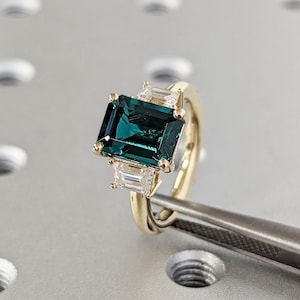 Art Deco Emerald Cut Emerald Engagement Ring, 14K Solid Gold May Birthstone Ring, Vintage Green Emerald Ring, Wedding Ring For Her, Trellis