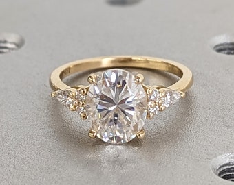 750 Gelbgold 2.5ct Oval Lab Diamant Luxus Verlobungsring | Einzigartiger Birnen Moissanite Cluster Ring | Vintage Handgemachter Brautschmuck