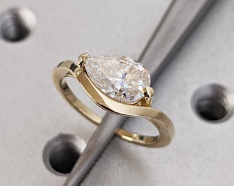 Horizontal Pear Cut Ring / Lab Diamond Engagement Ring / Solitaire East West Ring / Unique Engagement Ring / Solid Gold Wedding Ring For Her
