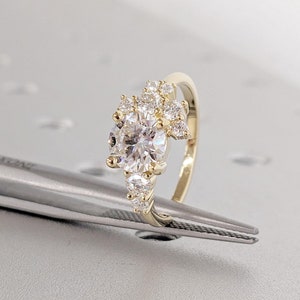 Moissanite Cluster Engagement Ring | Round Diamond Cluster Ring | Elegant Moissanite Engagement Ring with Asymmetrical Sparkling Diamonds