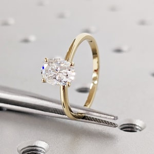 Oval Cut Moissanite Engagement Ring, 4 Prong Solitaire Oval Engagement Ring, Oval Cut Ring, Solid Gold Ring, Oval Moissanite Minimalist Ring