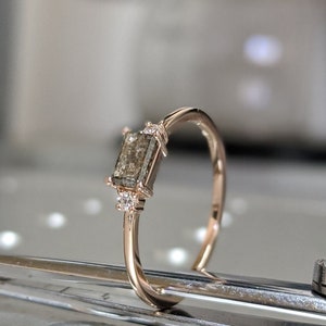 Salt And Pepper Diamond Emerald Ring, Salt And Pepper Diamond Vintage Engagement Ring, Vintage Baguette Ring, Raw Diamond Ring, Raw Emerald