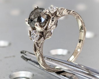 Anello di fidanzamento con foglie, anello di fidanzamento in oro 14K e diamanti, anello di fidanzamento, anello a foglia, vintage, anello di fidanzamento alternativo