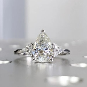 Pear cut Moissanite engagement ring vintage white gold Round moissanite ring Cluster ring unique ring engagement ring Anniversary ring
