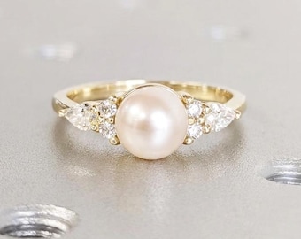 Akoya Pearl Engagement Ring, 14K Yellow Gold Vintage Pearl Ring, Pear & Round Diamond Cluster Ring, Bridal Ring, Anniversary Gift for Women