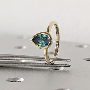 One of a Kind Montana Sapphire Ring, Blue Sapphire Diamond Cluster Ring, Vintage Inspired Blue Sapphire Engagement Ring, 14K Gold Green Teal