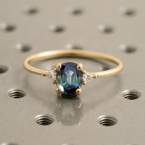 Teal Sapphire Engagement Ring, 14k Gold Ring, Three stone Art Deco Ring, Montana Sapphire Gemstone Ring, Solid Gold Ring, Birthstone Jewelry