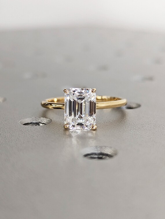 Ripley - ANILLO DE COMPROMISO DE PLATA CON SIETE BRILLANTES MOISSANITA